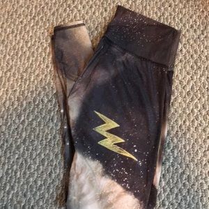 TEEKI lightening built yoga pants
